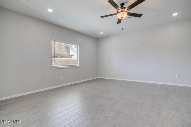 Building Photo - 916 Mormon Tea Dr