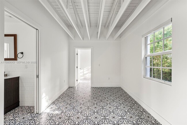 Building Photo - 4491 Prairie Ave