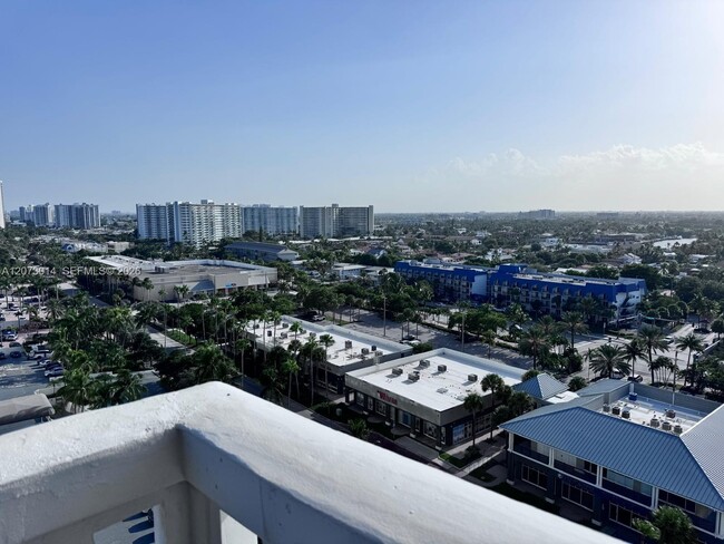 Building Photo - 4010 Galt Ocean Dr