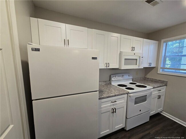 Building Photo - 267 Waterdown Dr