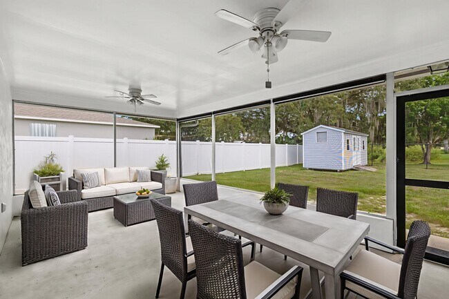 Building Photo - 7907 Sebastian Rd