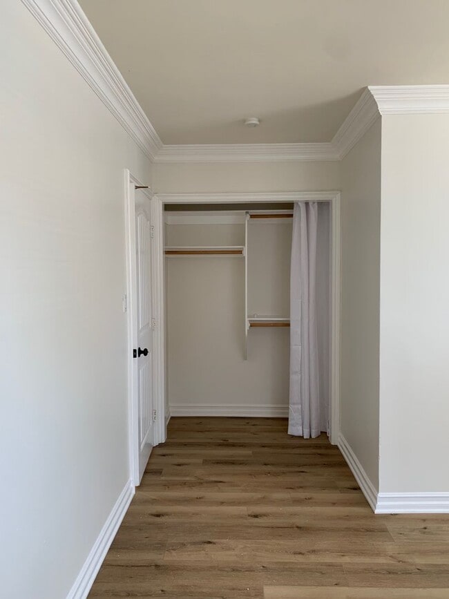 Building Photo - Home in Oceanside, Close to Mission Beach!