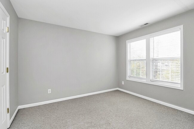 Building Photo - 141 Ross Moore Ave