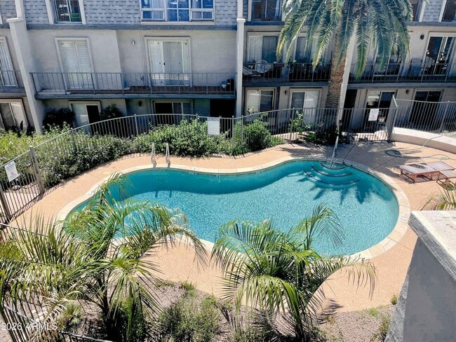 Building Photo - 1016 E Osborn Rd