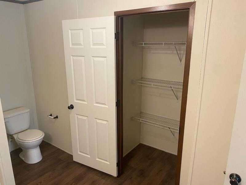 Building Photo - 15562 Pine Ridge Dr