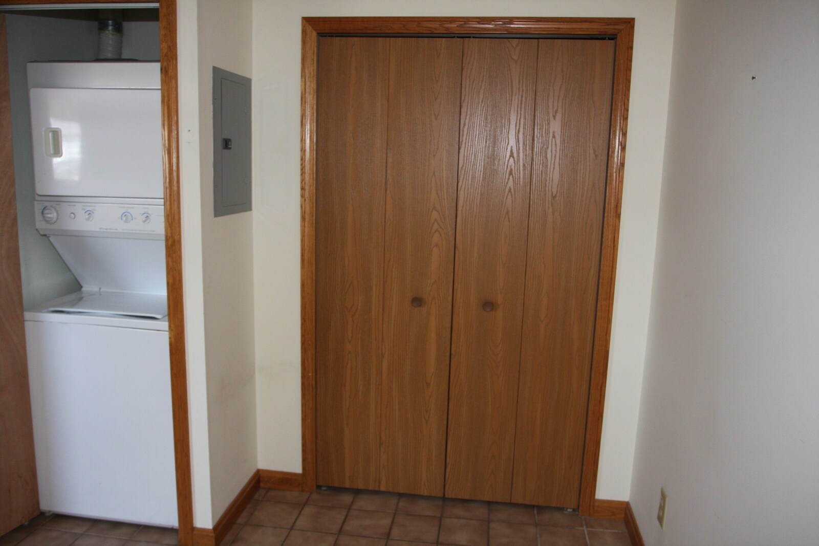 Building Photo - 1016 Timonere Dr