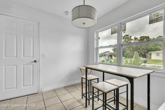 Building Photo - 3312 Plummer Cir