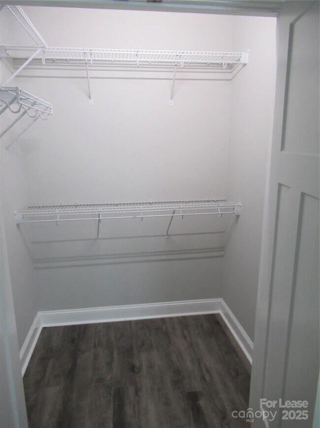 Building Photo - 604 Victory Grove Church Rd