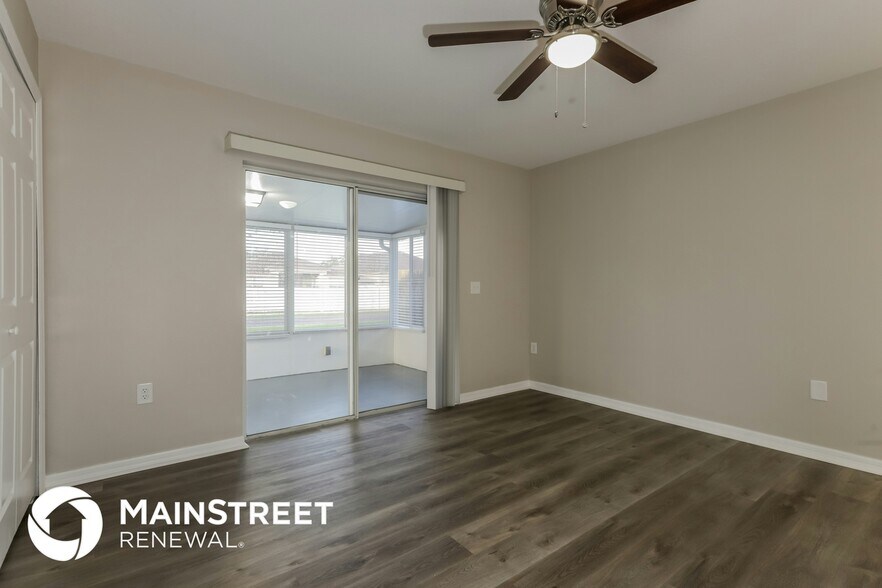 Building Photo - 935 Brenton Leaf Dr
