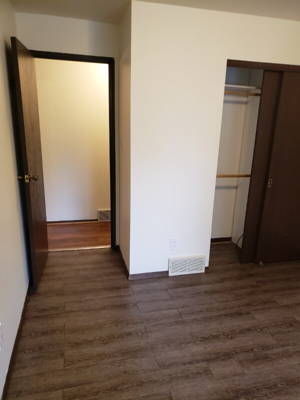 Building Photo - 7512 N Granville Rd