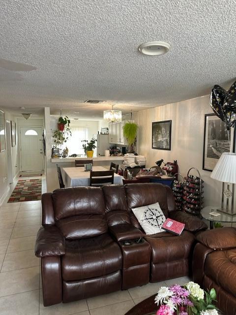 Building Photo - 860 Crystal Lake Dr