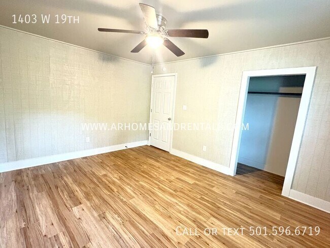 Building Photo - 1403 W 19th-