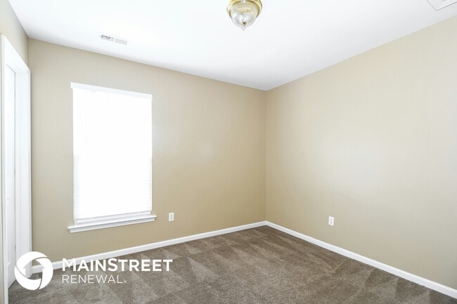 Building Photo - 3855 Thornaby Cir