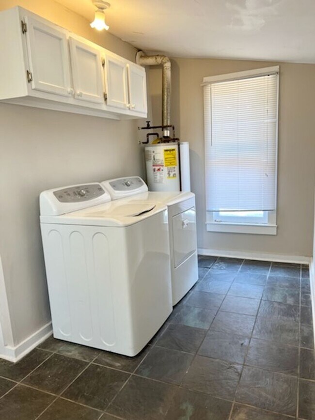 Building Photo - 2380 Forrest