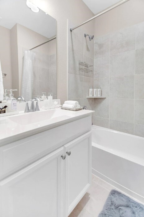 Building Photo - 703 Strawberry Pines Ct