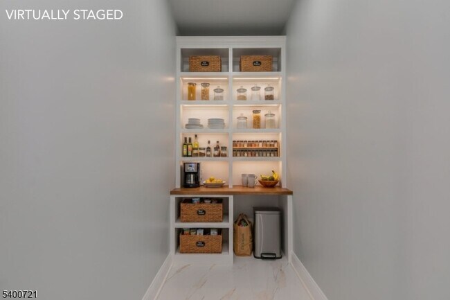 Building Photo - 882 S 14th St