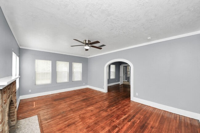 Building Photo - 3319 Holman St