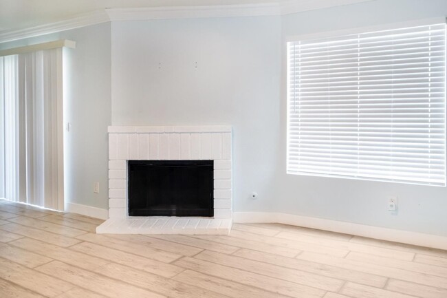 Building Photo - 1025 N Tippecanoe Ave