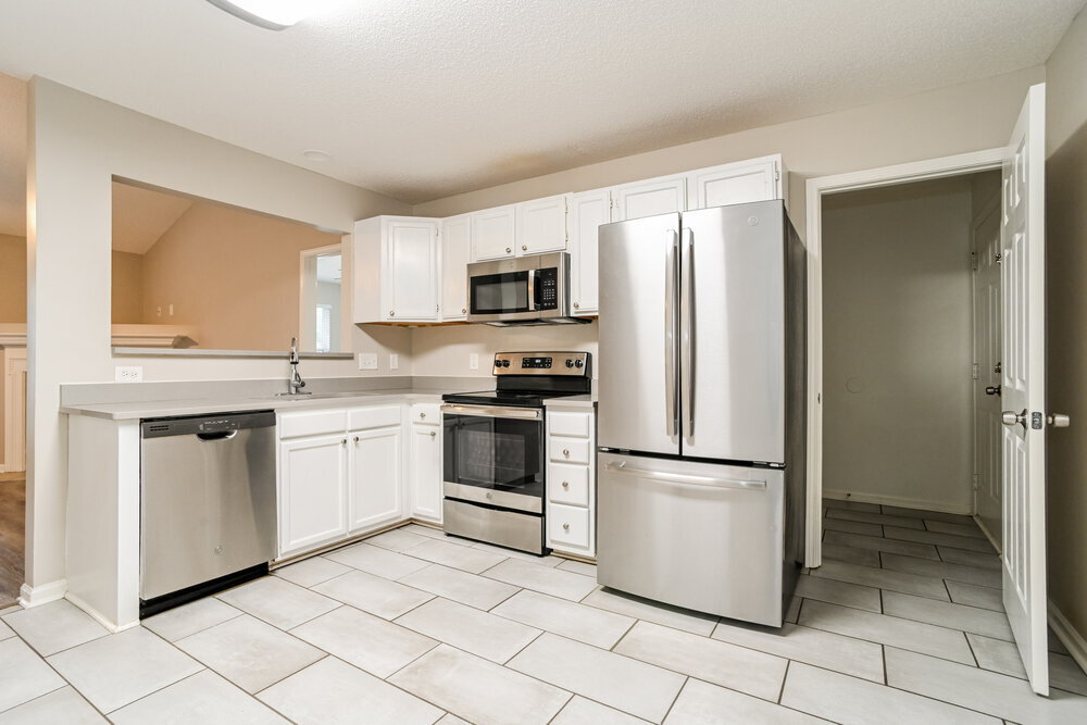 Building Photo - 8248 Fox Swamp Rd