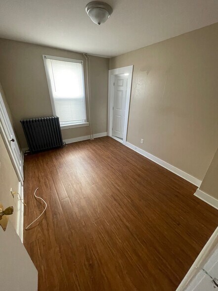 Building Photo - 49 Vine St