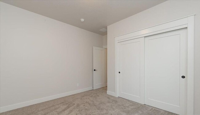 Building Photo - 12067 N 19 Ave