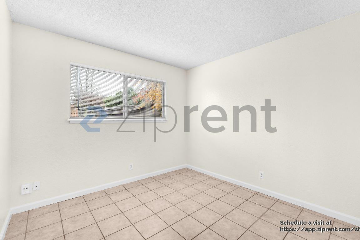 Building Photo - 7918 68th Ave