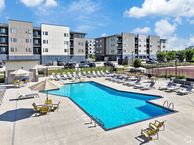 Resort Style Swimming Pool