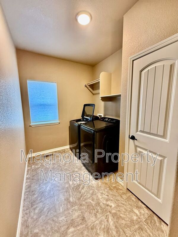 Building Photo - 9916 Wolf Lake Drive