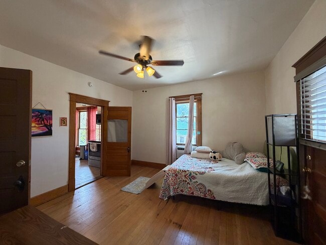 Building Photo - Von Hagen House