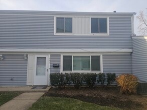 Building Photo - 841 Oxford Pl