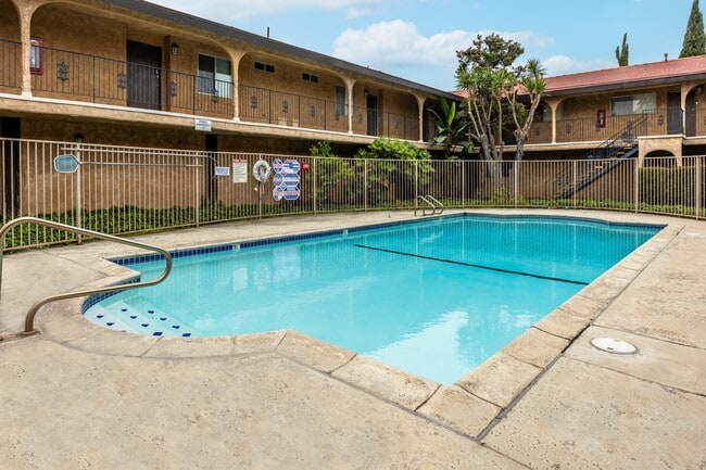 Primary Photo - Villa Granada