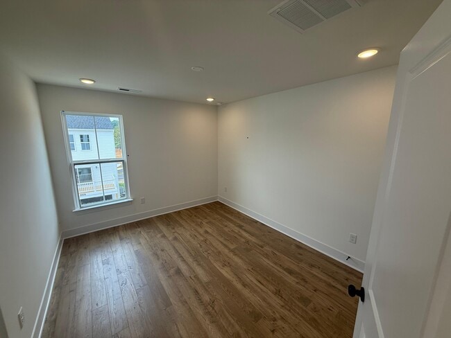 Building Photo - 15386 Oasis Sun Wy