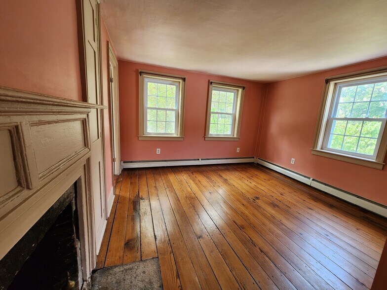 Building Photo - 1444 Pequot Trail