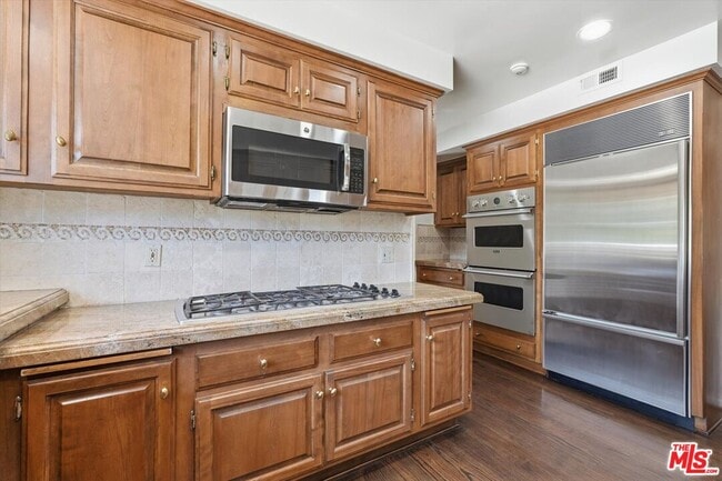 Building Photo - 6460 Via Colinita