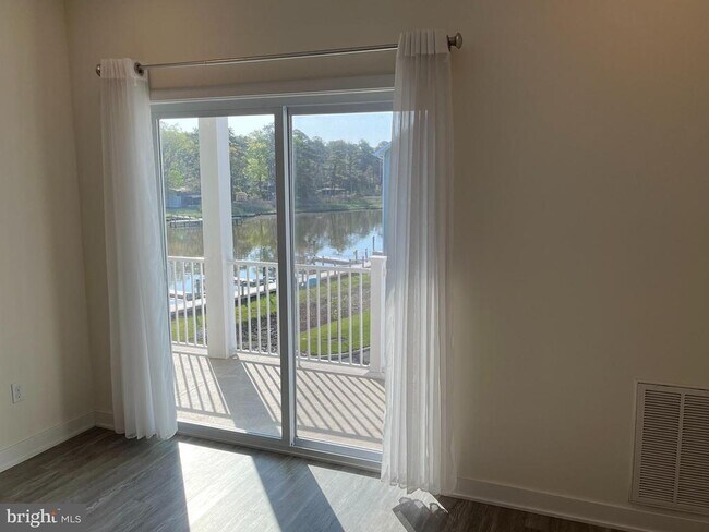 Building Photo - 33707 Skiff Aly