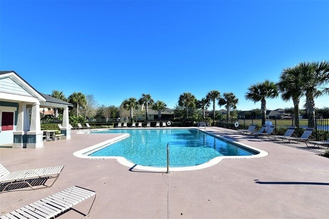 Building Photo - AVALON PARK 3br 3ba townhouse in Northwest...