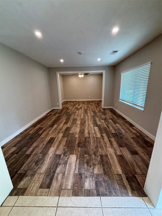 Building Photo - 8049 Forest Hills Dr