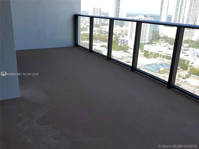 Building Photo - 1600 NE 1st Ave