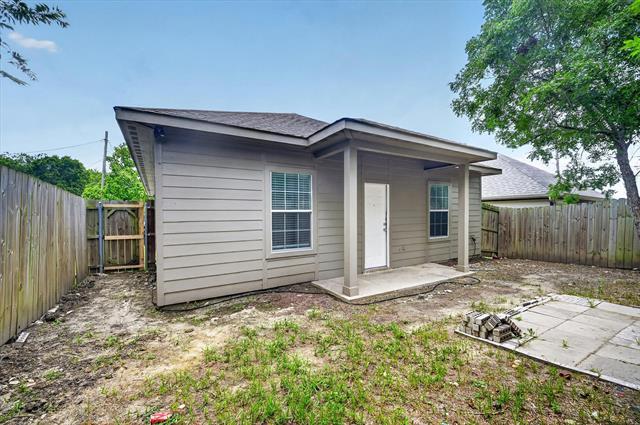 Building Photo - 3205 Bois D Arc St