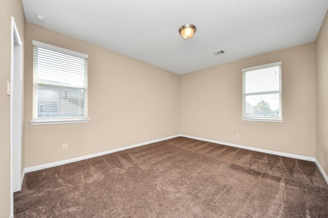 Building Photo - 27419 Canyon Reach Dr