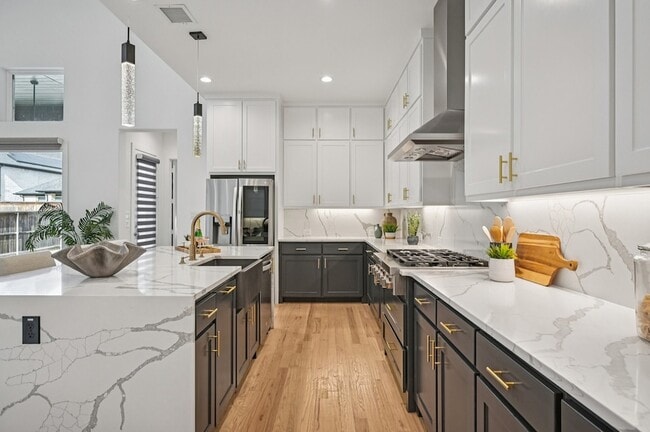 Building Photo - 13868 Dorset Ln