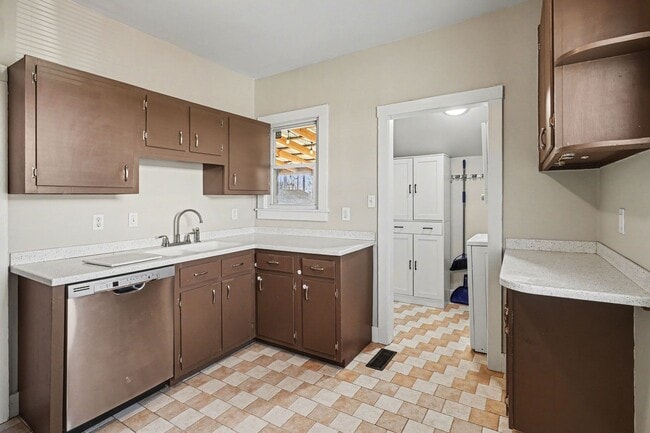 Building Photo - Charming 3 bedroom House in Old Hickory Village