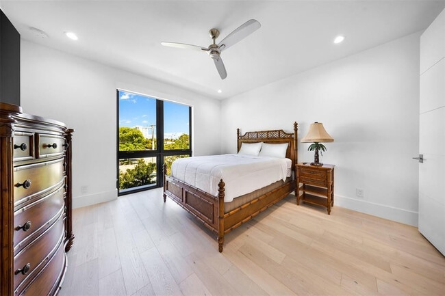 Building Photo - 2001 Marietta Dr