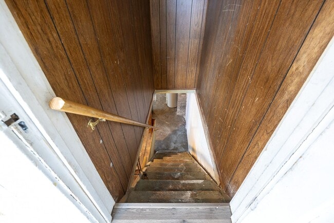 Building Photo - Trail St 223-225 W