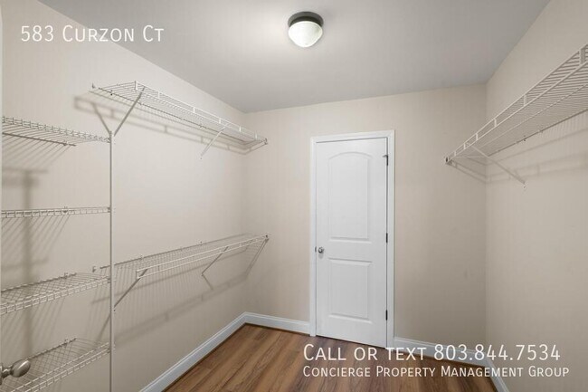 Building Photo - 583 Curzon Court