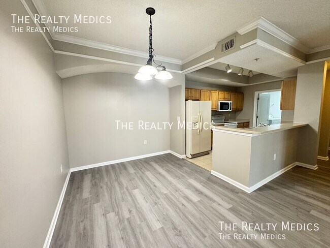 Building Photo - 12012 Villanova Dr