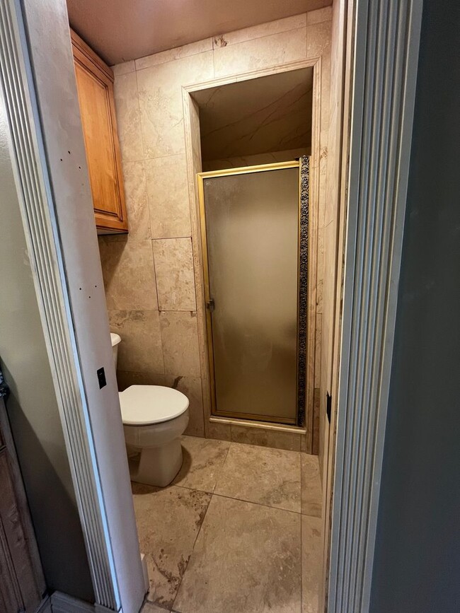 Building Photo - Beautiful 5 Bedroom/4 Bathroom in Bountiful