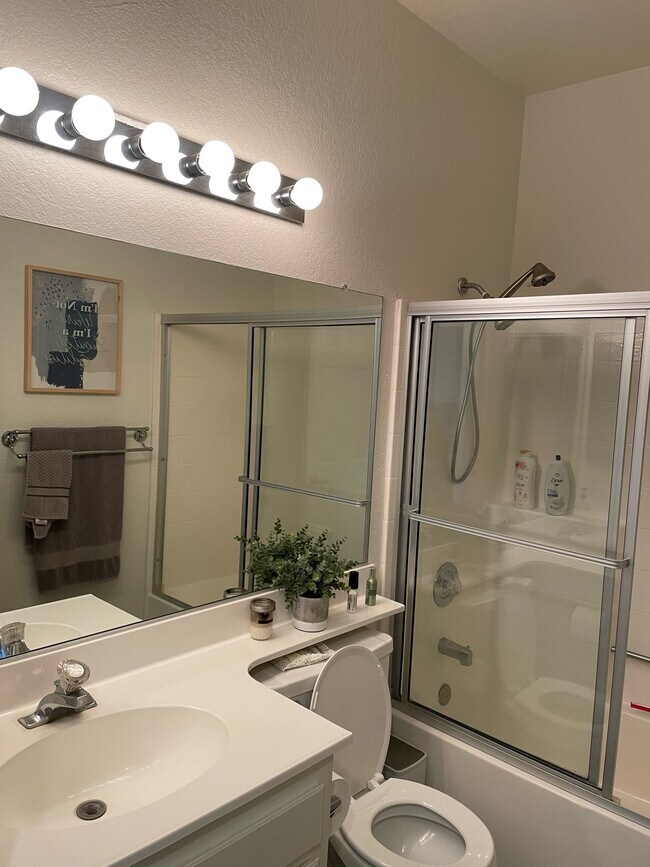 Building Photo - 4360 Oregon St