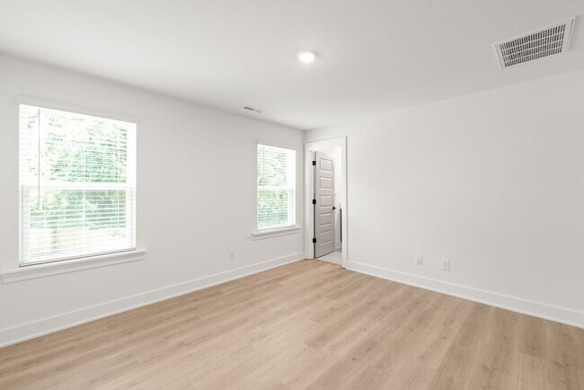Building Photo - Stunning New Construction Townhome