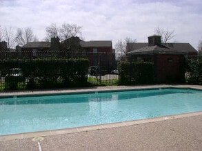 Building Photo - 12500 Sandpiper Dr